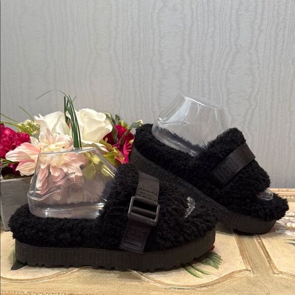UGG Fluffita Slide Sandals Black Women’s Sz 7 - Picture 1 of 16